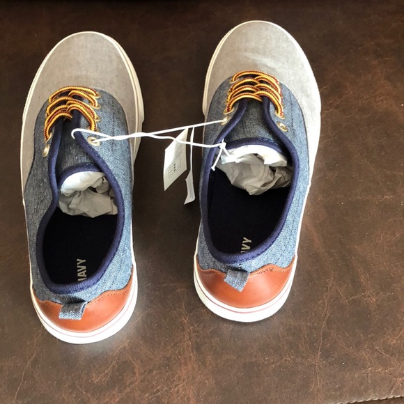 Old Navy Sneakers for Boys New with tag - Picture 6 of 8